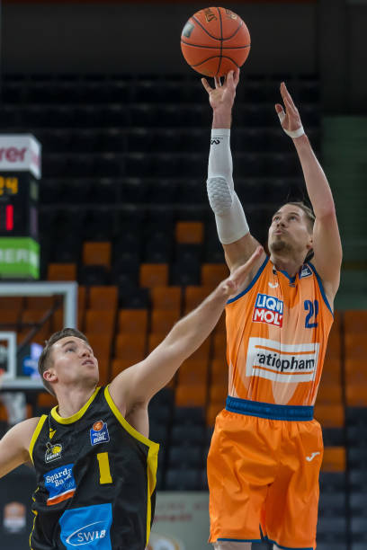 依赖进攻端 依赖进攻端